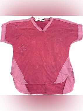 Vintage-Inspired Star Embroidered V-Neck Tee in Dusky Pink NWT